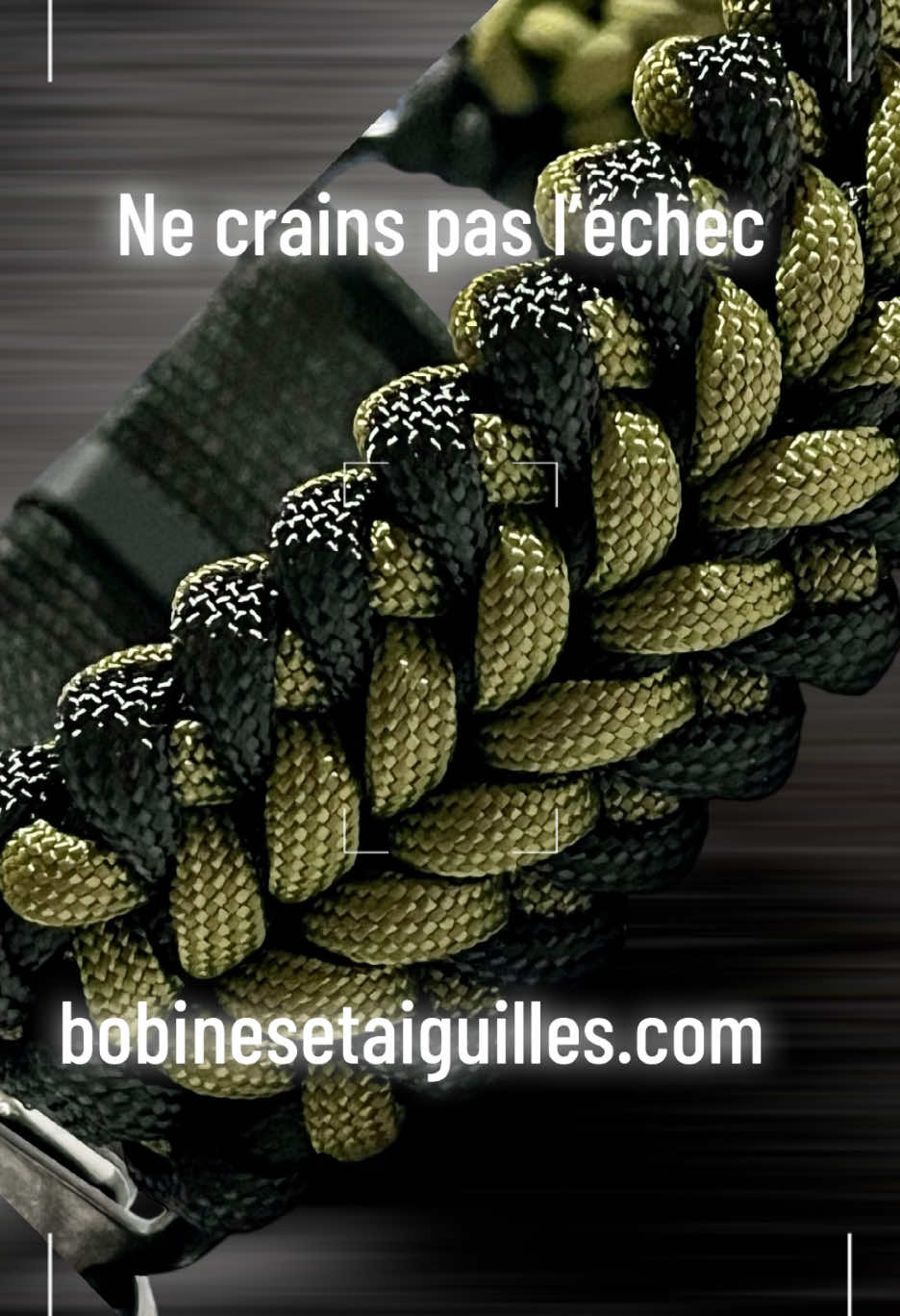 Un collier modèle Seika en partenariat avec @Werwolf k9 est terminé et part demain.  10 mètres de Paracorde ont été nécessaires . Coloris Noir et Army Vert  Boucle d’attache Sprenger avec bouton de sécurité empêchant l’ouverture intempestive du collier .  Chaque brin de Paracorde résiste à 250kg.  💪 La paracorde est une matière ultra résistante imputrescible, se lave et sèche très rapidement .  #paracord #bobinesetaiguilles #collierchien #collierchienpersonnalisé #paracorddogcollar 