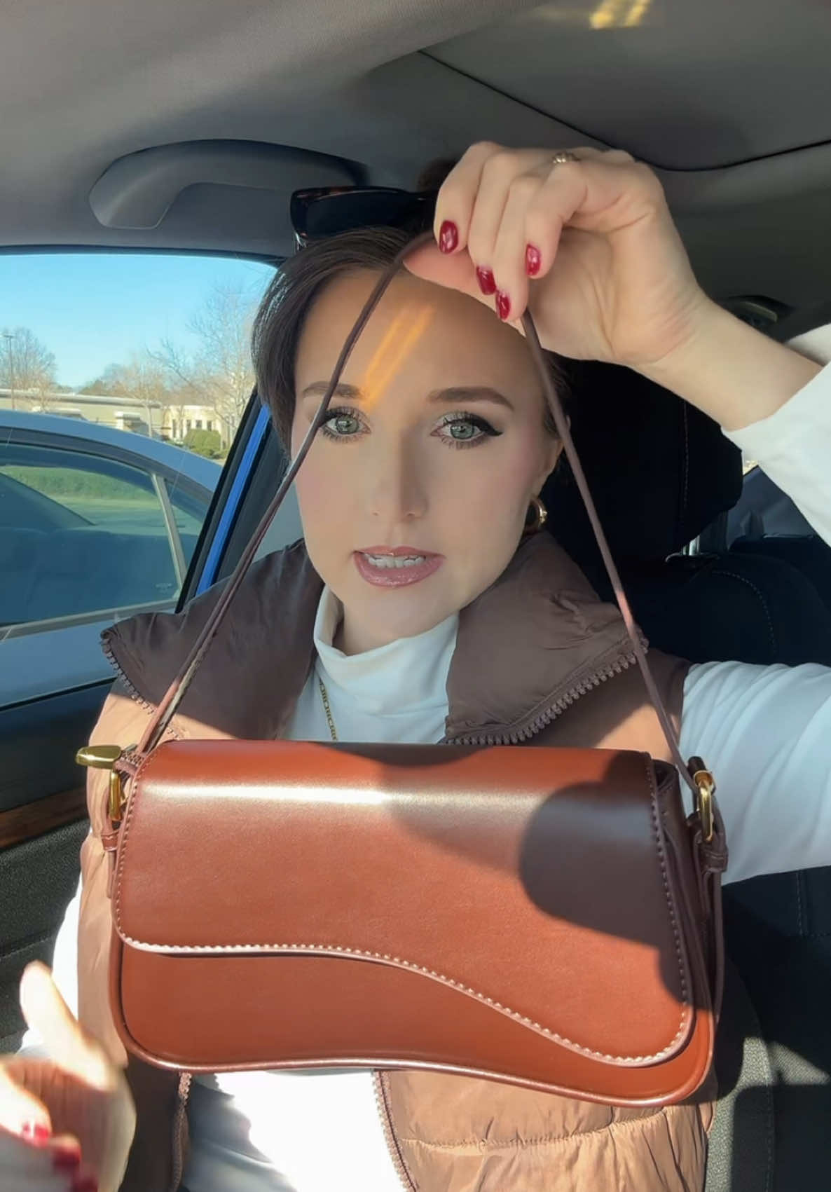 I have mine in the color coffee brown 🤎👜 #bags #purse #womansfashion #brownbag #fashion #fashiontiktok 