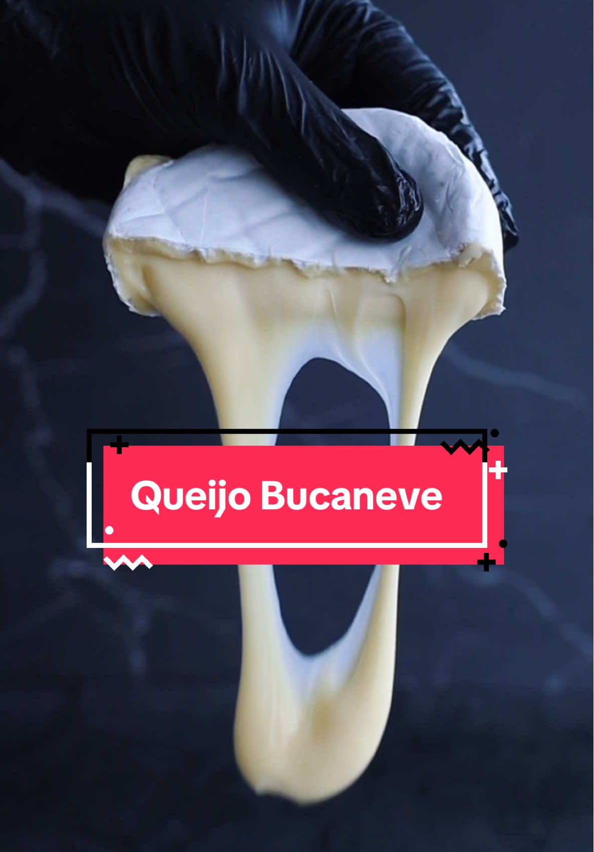 Leve seu paladar a outro nível com o Queijo Bucaneve! 🌟 Feito com leite orgânico, esse queijo tipo Brie é pura perfeição: macio, untuoso e com notas que equilibram leve acidez e um toque amanteigado irresistível.  Uma experiência única para os amantes de queijos finos. Já provou essa delícia? 🧀✨ 🎥 @mywayproducoes  #QueijosArtesanais #QueijoGourmet #QueijoBrie #GastronomiaArtesanal #FoodLovers #DelíciasDoBrasil #QueijosEspeciais #QueijoFino #CulináriaDeAutor #AmantesDeQueijo #ExperiênciaGastronômica