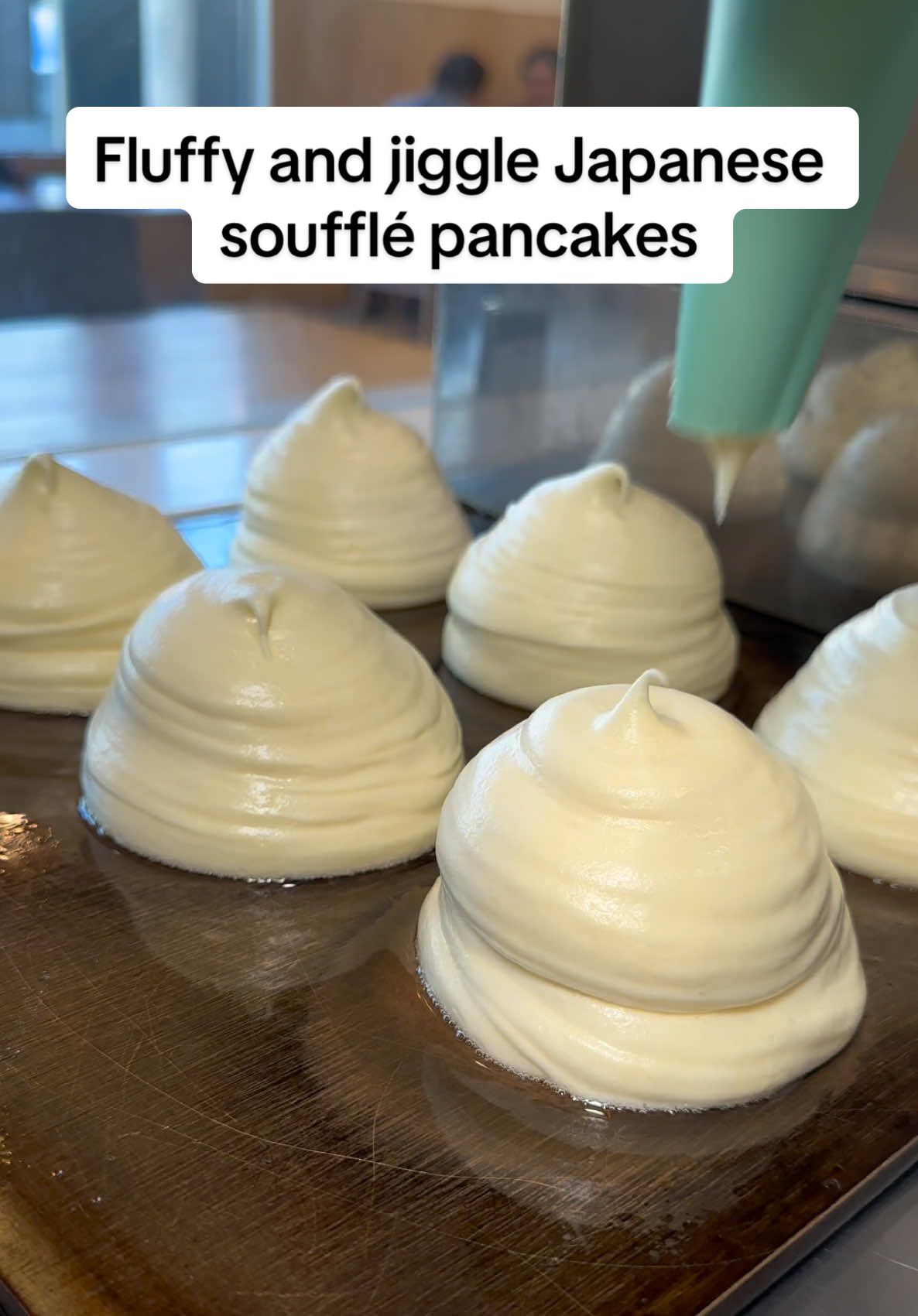 These Japanese soufflé pancakes from Motto Tea Cafe are as fluffy as the cloud!  #pancake #pancakes #tiktokfood #japanesesoufflepancake #dessert