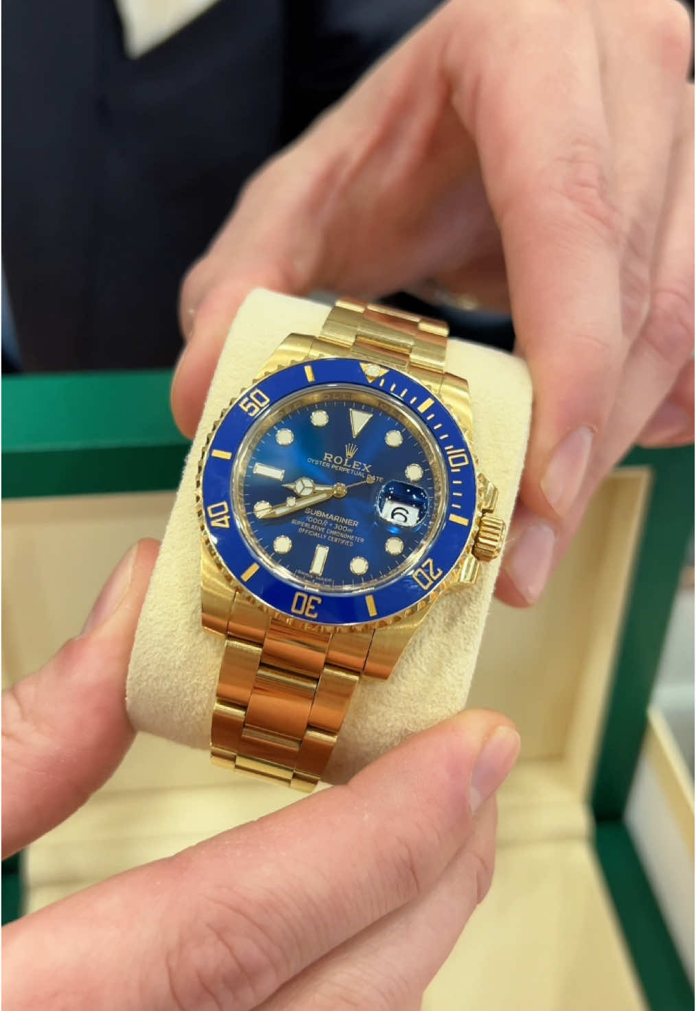 Rolex Submariner 40mm (2017 BP) #116618LB #rolex #submariner #luxurywatches 