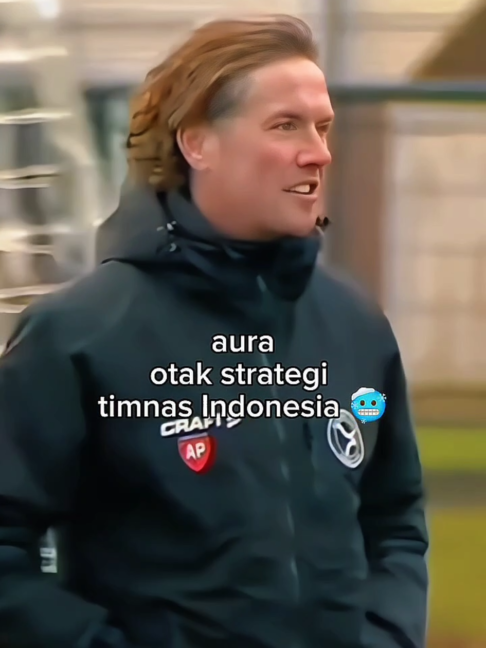 Kluivert cuma sebagai magnet buat pemain keturunan buat gabung king indo, otak strategi ada di alex pastoor #alexpastoor#patrickkuivert #kluivert#pastoor#timnasindonesia#fyp#masukberanda#timnasday#viral#coach#sty#shintaeyong