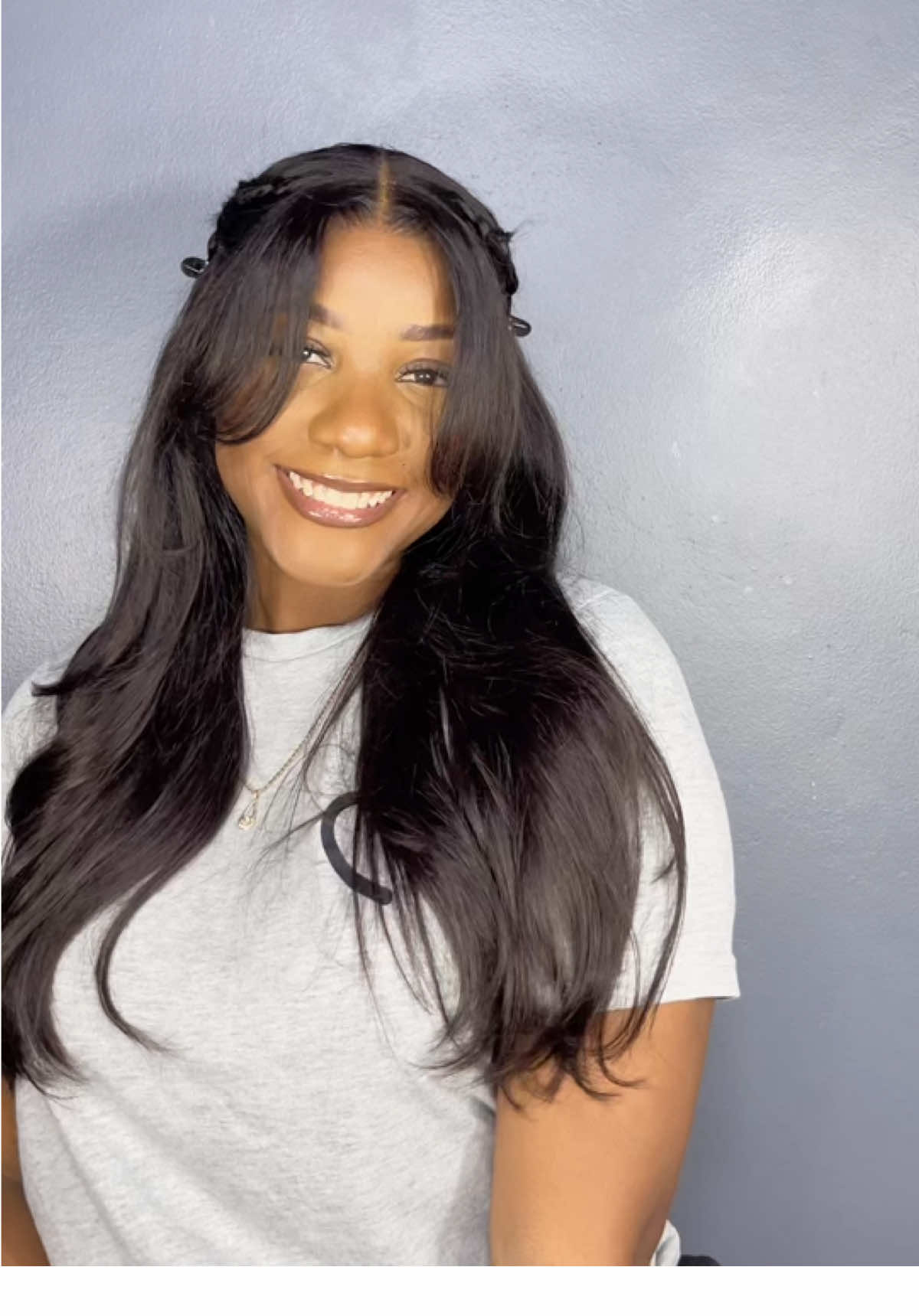 Literally so cuteeeee😍😍😍 Link in bi00 @Cynosure Hair #cynosurehair #cynosurecurtainbangs #curtainbangs #hairstyle #curtainbangwigreview #8x5lacefrontal #glulesswig #straight #wigtutorial #wiginstall #2025 #wiginfluencer