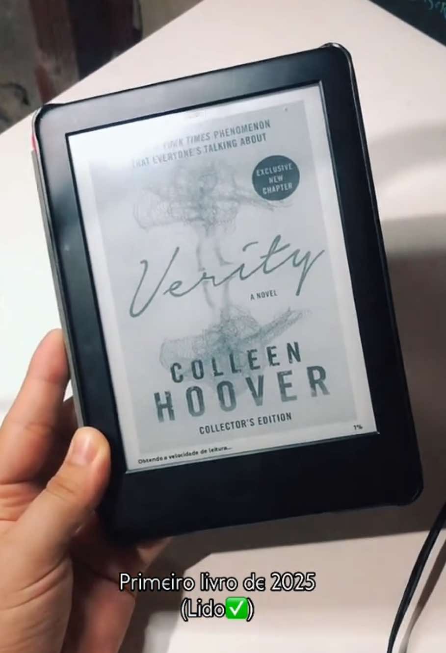 Primeirinho de 2025📓🥹 #BookTok #livros #suspense #misterio #verity #colleenhoover 