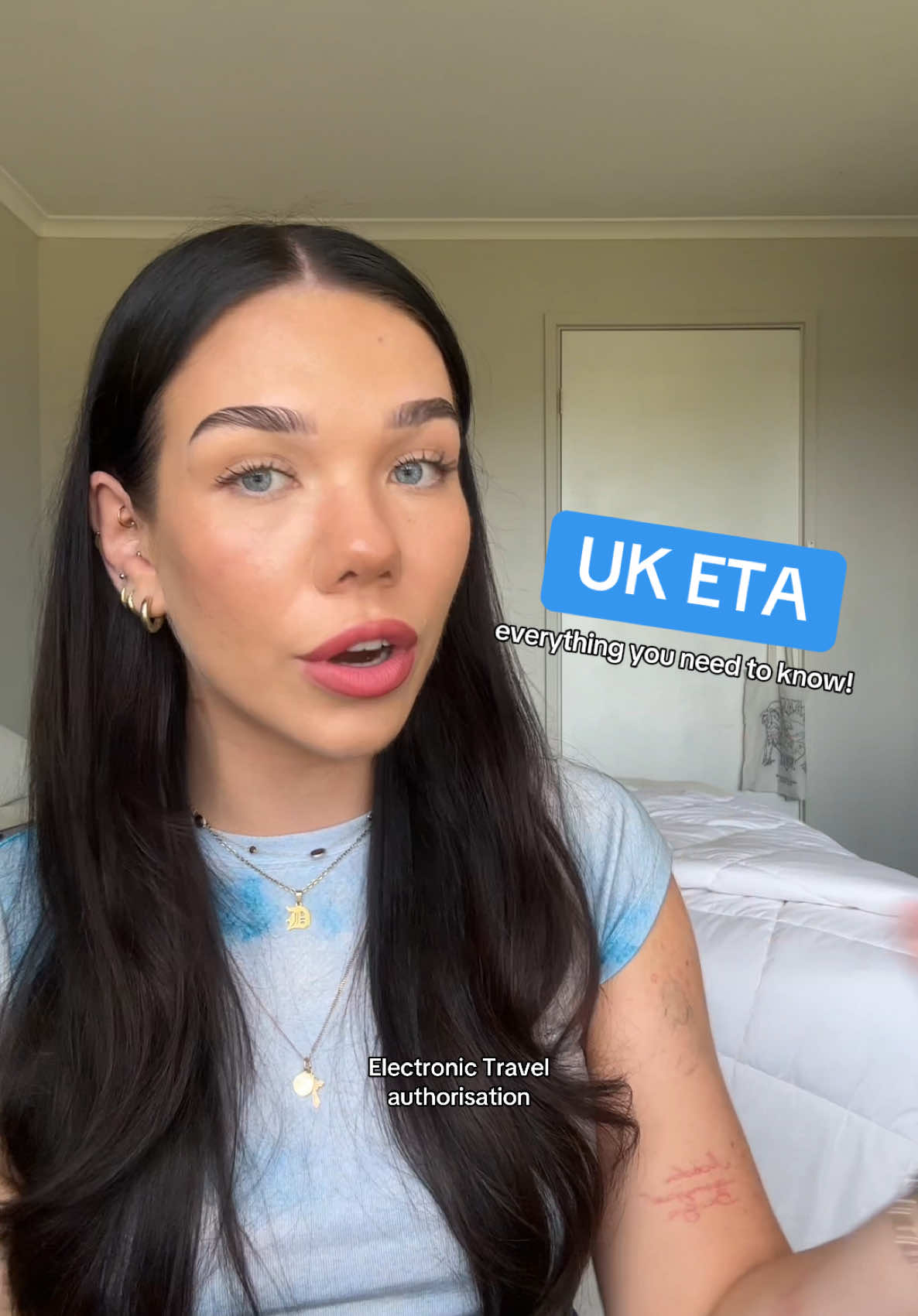 Travel news incominggg ✈️ If you’re planning a trip to the UK in 2025 make sure you have your UK ETA ready! ✨ Yep and that’s even for transit flights so better be safe than sorry because without this they won’t even let you board your flight! 👎 Apply on the Gov.UK website or app before you travel and make sure you add this to your travel checklist 🙌 Travel to UK | UK travel requirements | UK ETA Visa  #UKETA #londontravel #ukvisa #uktravel #englandtravelupdate #visauk #traveltiktok 