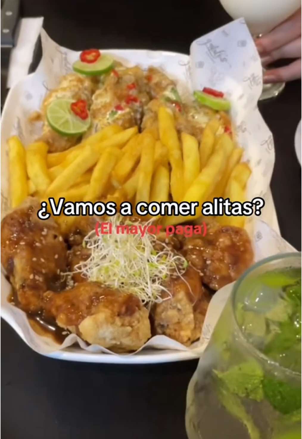 Vamos a comer alitas y aprovechamos que hay promoción en Gastulo’s😋🍹 12 ALITAS + 2 COCTELES ✅ Acevichadas ✅ Maracuyá ✅ Crocante ✅ Mango ✅ BBQ ✅ BBQ Picante ✅ Maracumango Lunes a Domingo 🕖12:00 pm - 11:00 pm Contáctanos 👇🏻 📲+51 903 453 689 📍Av. los Próceres de Huandoy 7640, Los Olivos #alitas #alitasbbq #alitaspicantes #alitasacevichadas #tragos #cocteles #losolivos #pro 