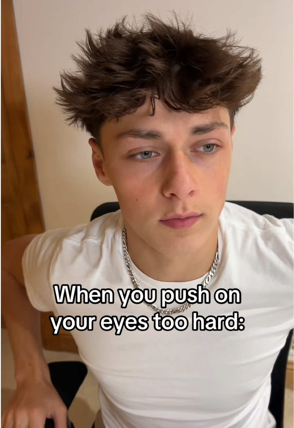 No it’s not just you #relatable #eyes #opticalillusion #childhoodmemories #nostalgic 