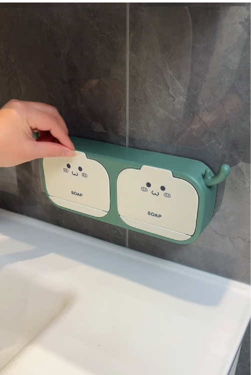 I have used many soap dishes and this one is still the best! Wall hanging saves space, is closed and does not collect dust, and the countertop is also very clean #soapbox#bathroom