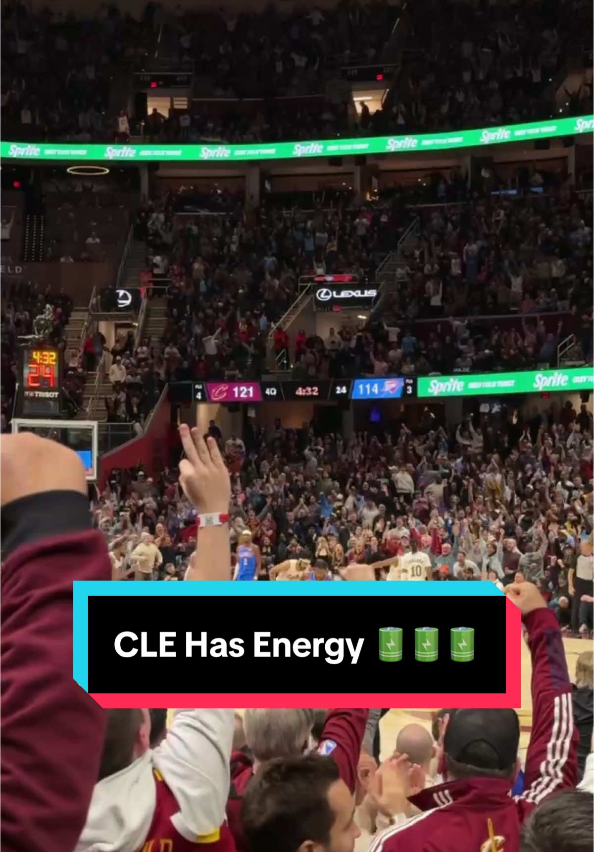 Cleveland is on their feet ‼️ #NBA #NBAHighlights #Basketball #ClevelandCavaliers 