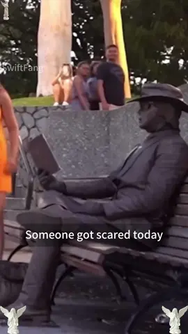 Statues play pranks😂😂#tiktok #foryou #effigy #statuary #prank #trick 