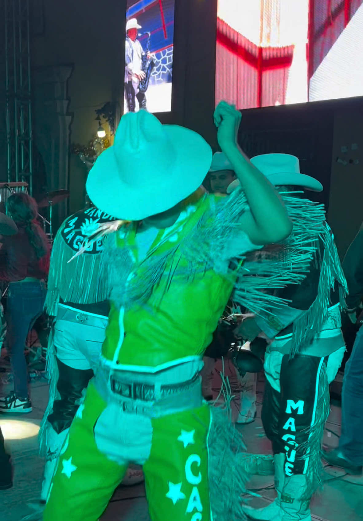 Y SIGUE Y SIGUE 🔥🕺🤠 #quebradita #baile #musica #retro #90s #bandamaguey #viral #fyp 