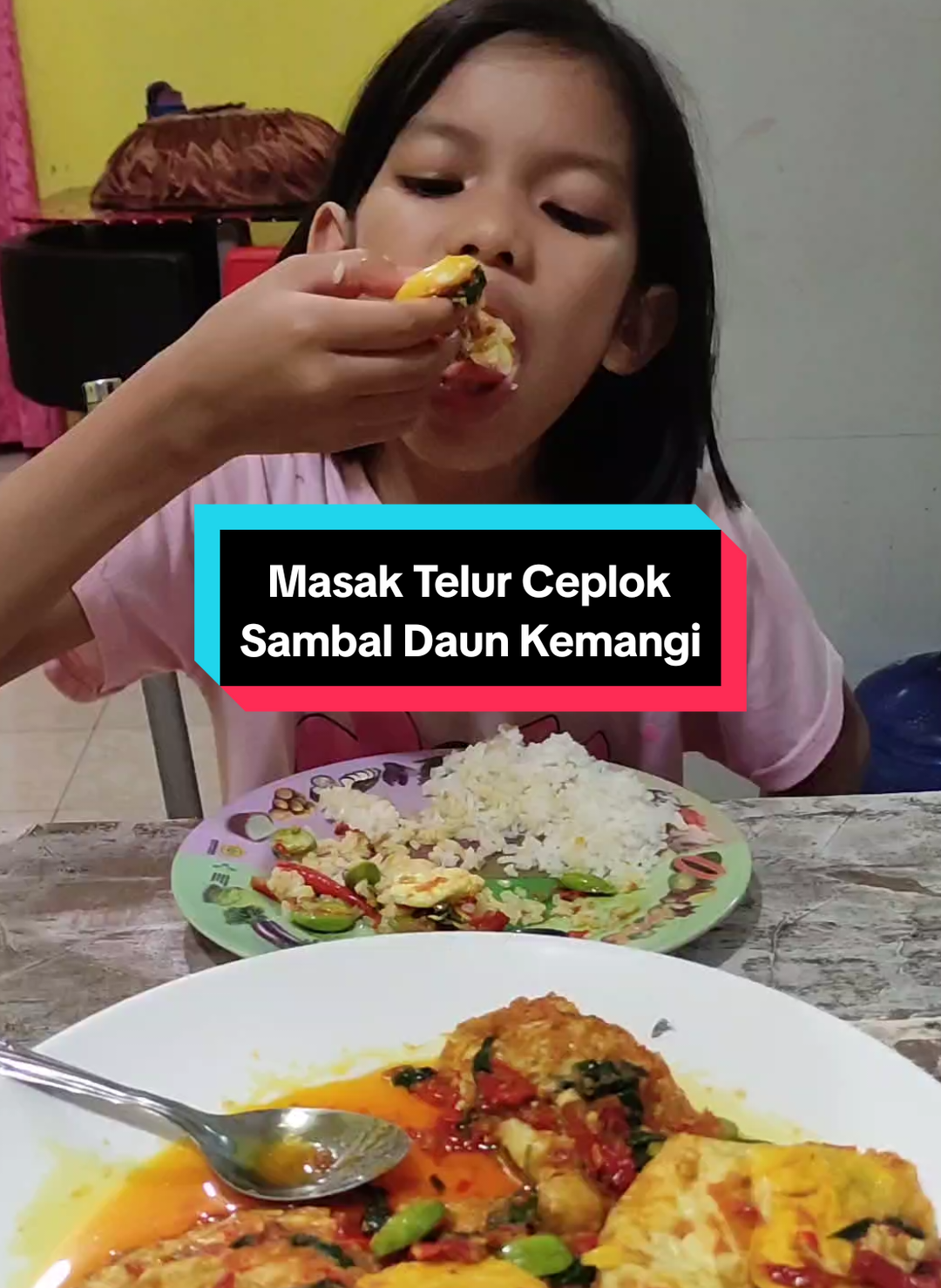 Akhirnya Bisa Bikin Konten lagi, Setelah hampir 2 minggu gak upload karna Bunda Adek Sakit. #telurkemangi #sambaltelurkemangi #masaksimple #CapCut 