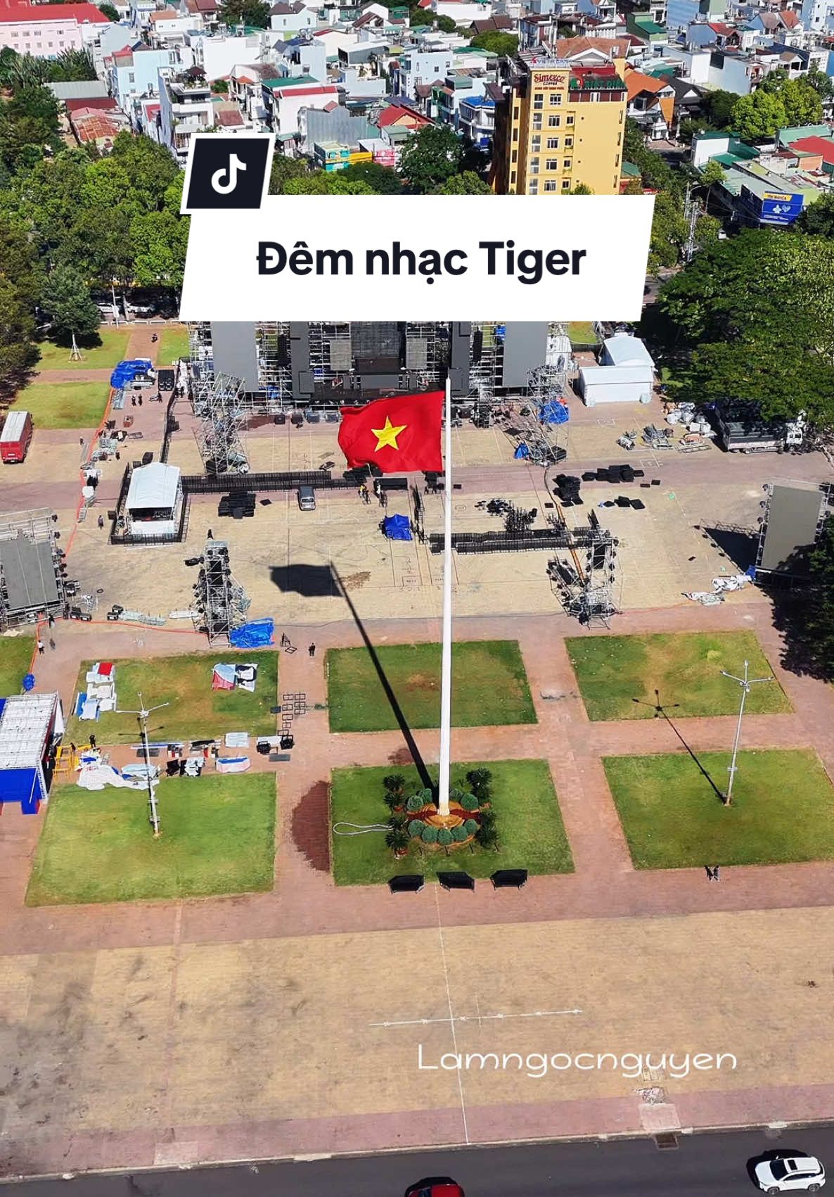 Sân khấu đại nhạc hội Tiger Remix 2025 tổ chức 11/1/2025 tại quảng trường 10/3. Đắk Lắk năm nay nhiều lễ hội quá ae nhỉ 😁#lamngocnguyen #daklak #bmt #daklakquetoi #47 #tigerremix 