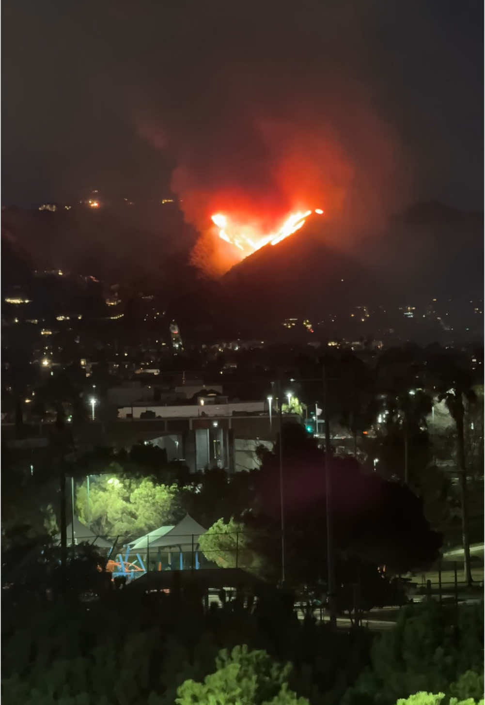 #SunsetFire #RunyonCanyon #EndOfDays #LAFire #HollywoodHills #MalibuFires #WestCoast #Runyon #TimeLapse #LAFD #AirDrops 