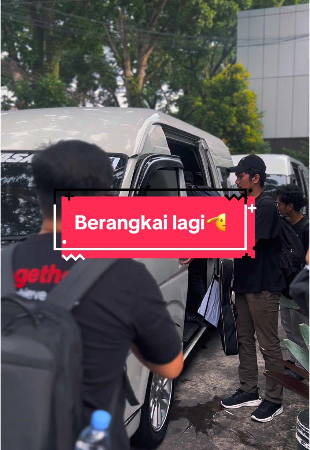 liburan telat biar ngga ramai🫠 . . Thanks To @hutamataufiq.rizqy  . . MAYASARI GARAGE Your Traveller Partner 🏕️ ~ HiAce Commuter 14 seat ~ HiAce Premio 14 seat ~ Fortuner GR 2.8 ~ All New Pajero Sport ~ Innova Reborn ~ All New Avanza . . ~ Sewa Mobil Harian ~ Sewa Mobil + Driver ~ Paket Wisata & Ziarah ~ Pelayanan Dinas ~ Wedding Car ~ Event Organizer . . #hiacepremio #hiacecommuter #hiace #hiaceindonesia #hiacemodified #toyotahiace #hiacetransjawa #transjawa #rentalmobil #sewamobil #sewamobilmalang #sewahiace #sewahiacemalang #rental #sewamobilmurah #CapCut #malaysia #malaysiatiktok #malaysiatourism #rental #rentalmobil #rentalmobilmalang #wisatamalang 