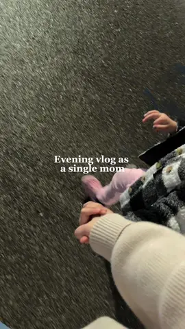 I love doing life with this little girl 🩷  #momvlog #singlemomlife #singlemom #singlemomvlog #momlife #Vlog #Lifestyle #lifeasamom #workingmom #fyp #foryou #youngmomsoftiktok #momsunder30 