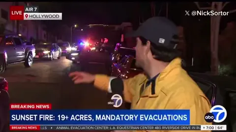 🚨 #BREAKING: Absolute gridlock in Downtown Hollywood as the Sunset Fire rapidly approaches Cars are blocked in all directions as people desperately try to evacuate. These are apocalyptic conditions. Almost doesn’t seem real. #losangeles #losangelesfires #hollywood 