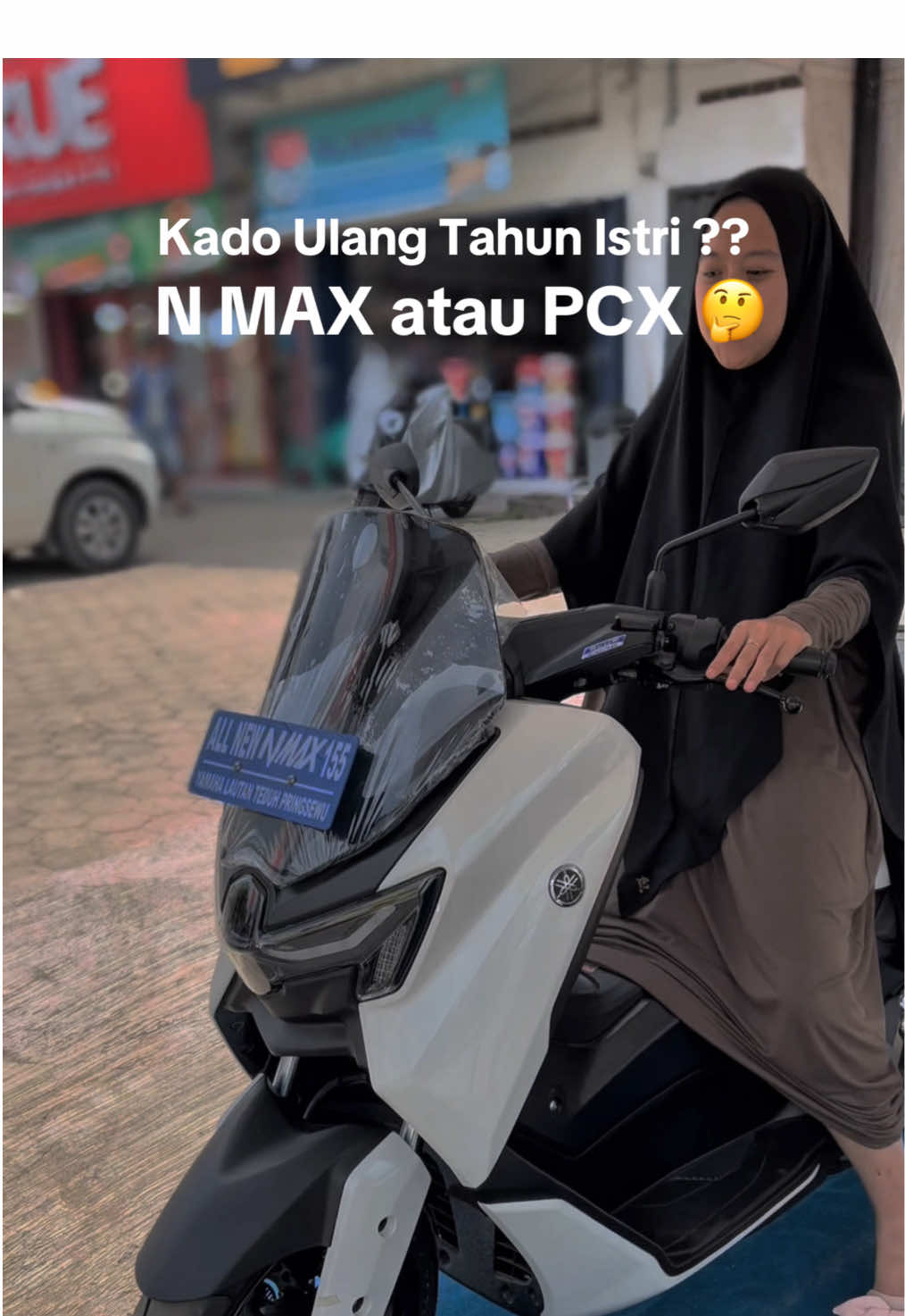 “Awal cerita istri pengen motor yg kecil untuk sekedar belanja ke warung. Dan akhirnya saya ajak dia lihat-lihat ke dealer, dan nyobain N MAX dan PCX, setelah nyobain katanya enak N MAX. Jd Diam-diam, saya beli'in buat kado ulang tahunnya. Saat dia pulang kerja, motornya udah di rumah. Dan Alhamdulillah, istri senang sama kadonya 😊.. Ingat kata kata dari seseorang bahagiakan istrimu maka rejeki bakal berlarian mengejarmu, dan alhamdulilah saya sudah mengalami 😊 Untuk temen yg emen yang pengen bahagiain istrinya semoga di permudah sama Allah , Aamiin 🤲🤲 #nmax #nmaxturbo #nmaxneo #nmaxneos #pcx #pcx160 #pcx2025 