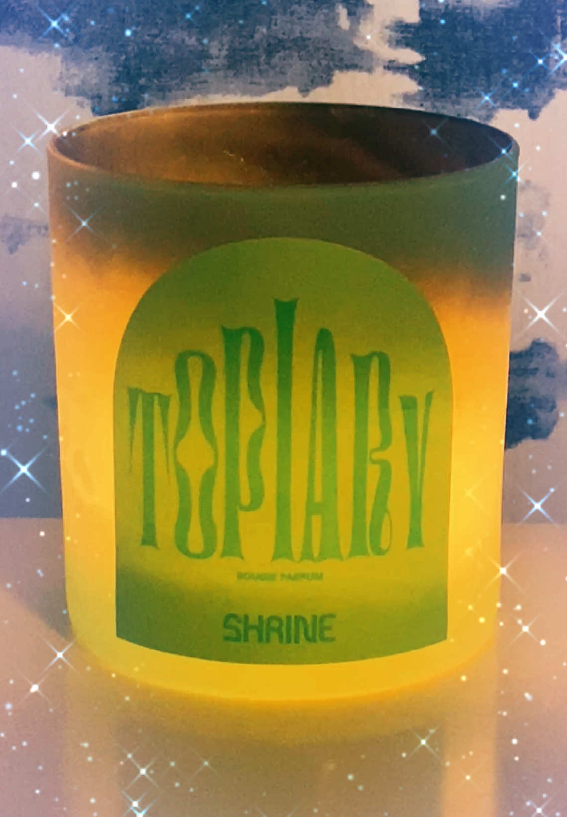 Just finished this candle: Topiary by Shrine. It’s described as “If the color green had a scent” and I agree with that. 💚 I had it in my candle stash and decided to finally use it. It smells amazing to me and I love the design. Definitely keeping the glass container. 💚 Fragrance notes: IVY, CASH, HELIOTROPE, FRESH CUT GRASS, ENGLISH GARDEN 💚 #candles #luxurycandles #shrine #topiary #scentedcandles  @SHRINE | aesthetic candles 