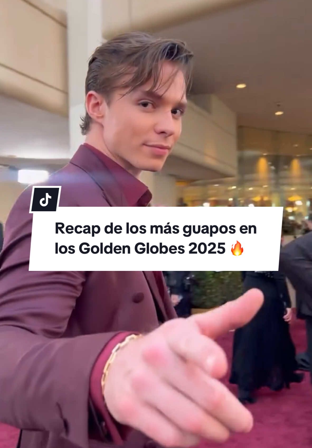 Recap de los más guapos en los Golden Globes 2025 🔥 ¿Quién fue tu favorito? 👀 CC: @wwd #golden #goldenglobes #goldenglobes2025 #goldenglobe #goldenglobe2025 #goldenglobeawards #goldenglobesawards #goldenglobesredcarpet #nicholasalexanderchavez #nicholaschavez #andrewgarfield #adamsandler #bennyblanco #timothée #timothéechalamet #timotheechalamet 