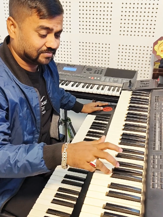#amritmahatoofficial #foryou #tiktok #music #reels #myvideo #studio #short 
