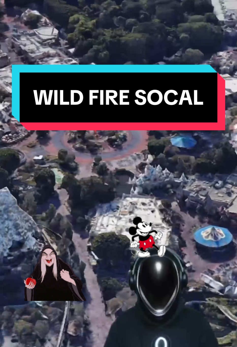 I always knew Disney was a greedy place to work for.. these wild fires are not shutting them down.  #disneyland #wildfire #losangeles #fire #california #socal #southerncalifornia #breakingnews #evacuate #palisades #hollywood 