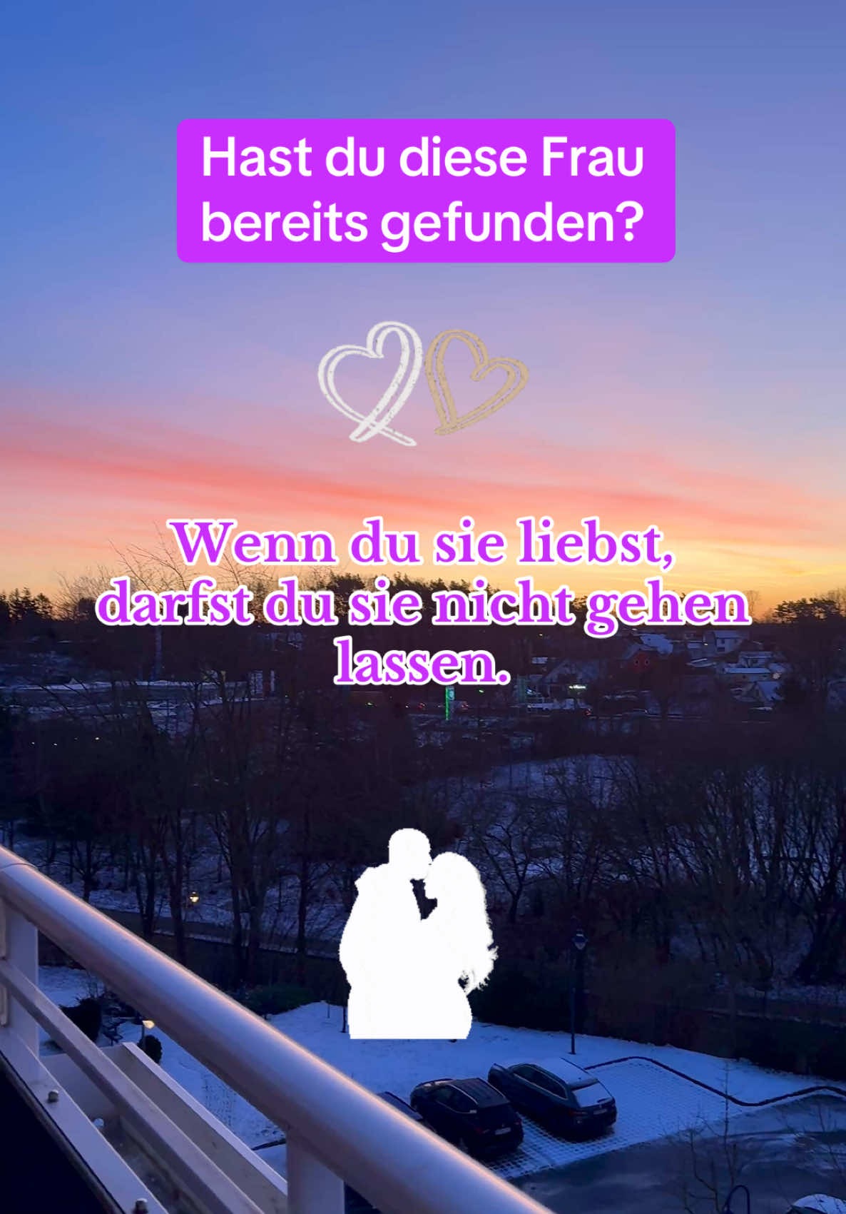 Wenn du sie liebst, darfst du sie nicht gehen lassen. Es gibt so viele Frauen da draußen, aber keine ist wie sie. Sie ist die einzige, die dich wirklich versteht. Sie nimmt sich Zeit für dich. Sie ist für dich da, wenn du traurig bist und behandelt dich, als wärst du der einzige Mann auf dieser Welt. Sie ist die einzige Person, der es nichts ausmacht, dich die ganze Zeit zu sehen. Sie versucht dir deinen Freiraum zu geben und dich Dinge tun zu lassen, die du willst. Manchmal kann sie nervig sein, aber sie kümmert sich um dich und du weißt, wie sehr sie dich liebt. Du bist ihr Fels in der Brandung. Sie fühlt sich schlecht, wenn du dich aufregst, weil sie nicht will dass es dir schlecht geht. Sie will, dass du lächelst, egal was auch passiert. Lass sie nie gehen und behandle sie wie ein Engel, der sie für dich ist. Sie ist einfach perfekt, nicht für jeden, aber für dich. Sieh zu, dass du ihr das zeigst, denn sie hat jede Blume verdient, jeden Kuss, jede Umarmung. Jeden Tag verdient sie deine Liebe. Hast du diese Frau bereits gefunden? #liebessprüche #liebessprüchezumnachdenken #liebemeineslebens #liebedeineslebens #meinefrau #meinefrau💍 