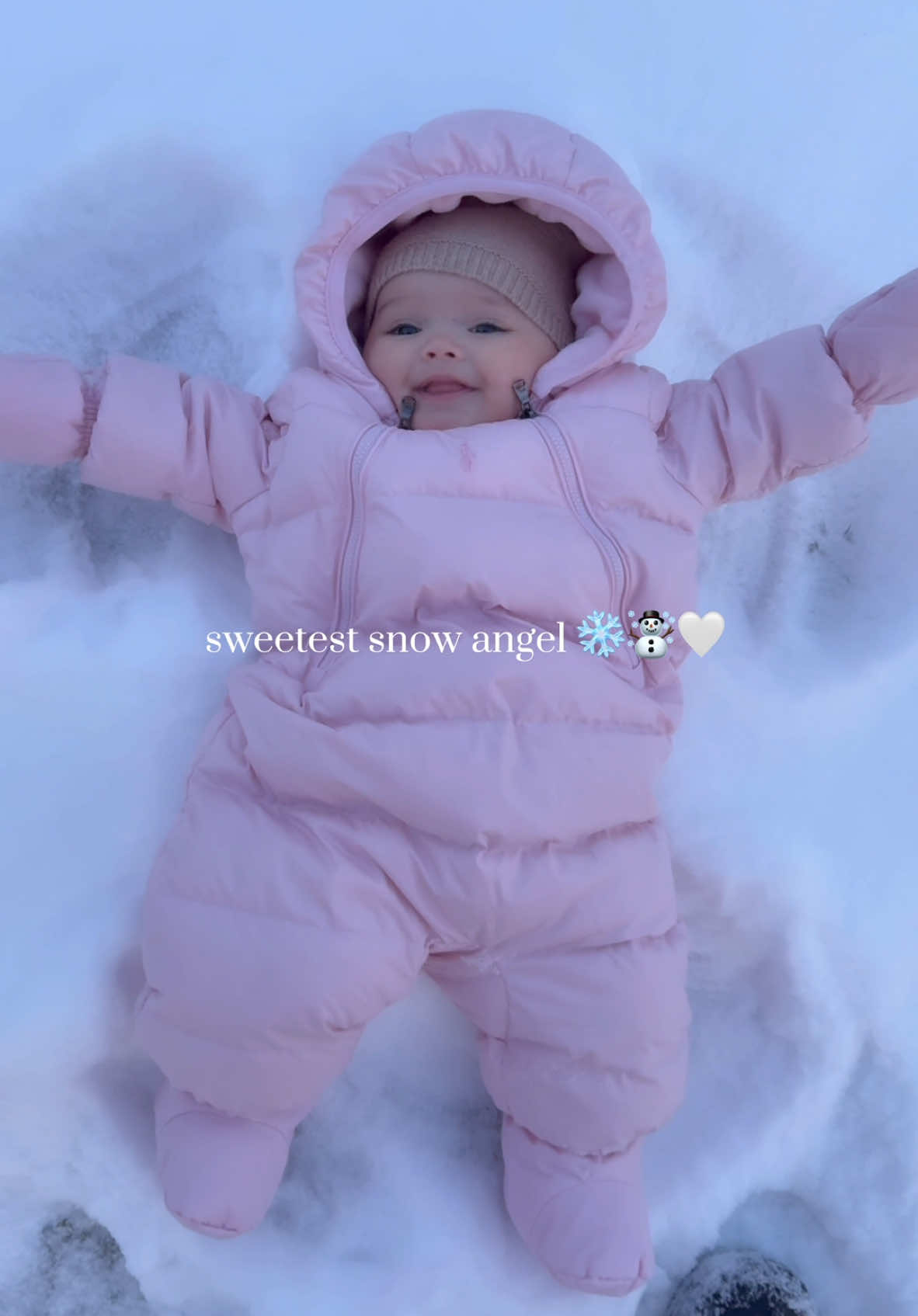 First snow angel 👼🤍 #babytok #babygirl 