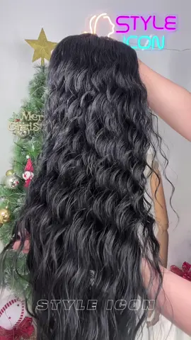 Super easy to manage curly hair 💦💦💦  #styleiconwig  #sytheticwig  #sytheticwiginstall  #sytheticwigs  #wigstyling  #hairstyles  #straighthair  #wigtok  #affordablewigs  #ttshop  #wiginfluencer  #bussdownmiddlepart  #wigtransformation  #viralvideo  #cheapwigs  #blackgirlluxury  #beautyhacks  #hair  #lacefront  #hairinspo  #blackpeople  #marrychristmas #christmas #long #longhair #longwig #hairtok#2025 #newyear #happynewyear #2025newyear#newyearnewme #newyearnewaura 