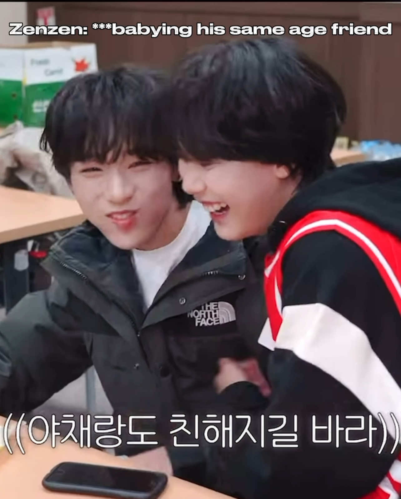 Our first 09z interaction🥹🫶🏻 They’re too precious, I want them to debut together 😆 #universeleague #universeticket #daisukeuniverseleague #daisuke #rhythm #zenzen #maknae 