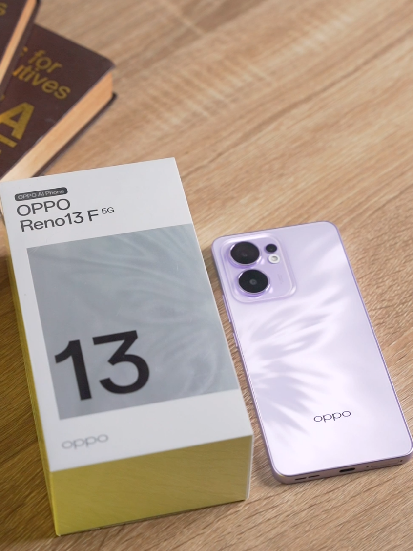 Gaya baru yang bikin jatuh cinta pandangan pertama!  Unboxing OPPO Reno13 F 5G degan desain premium, dan kamera yang bikin kontenmu stand out banget! 📸⚡  Waktunya tampil beda! Pilih gaya barumu sekarang 🛒 #GoLikePro  #OPPOReno13F5G #OPPOReno13Series  #OPPOAIPhone #OPPOAIAssistant 