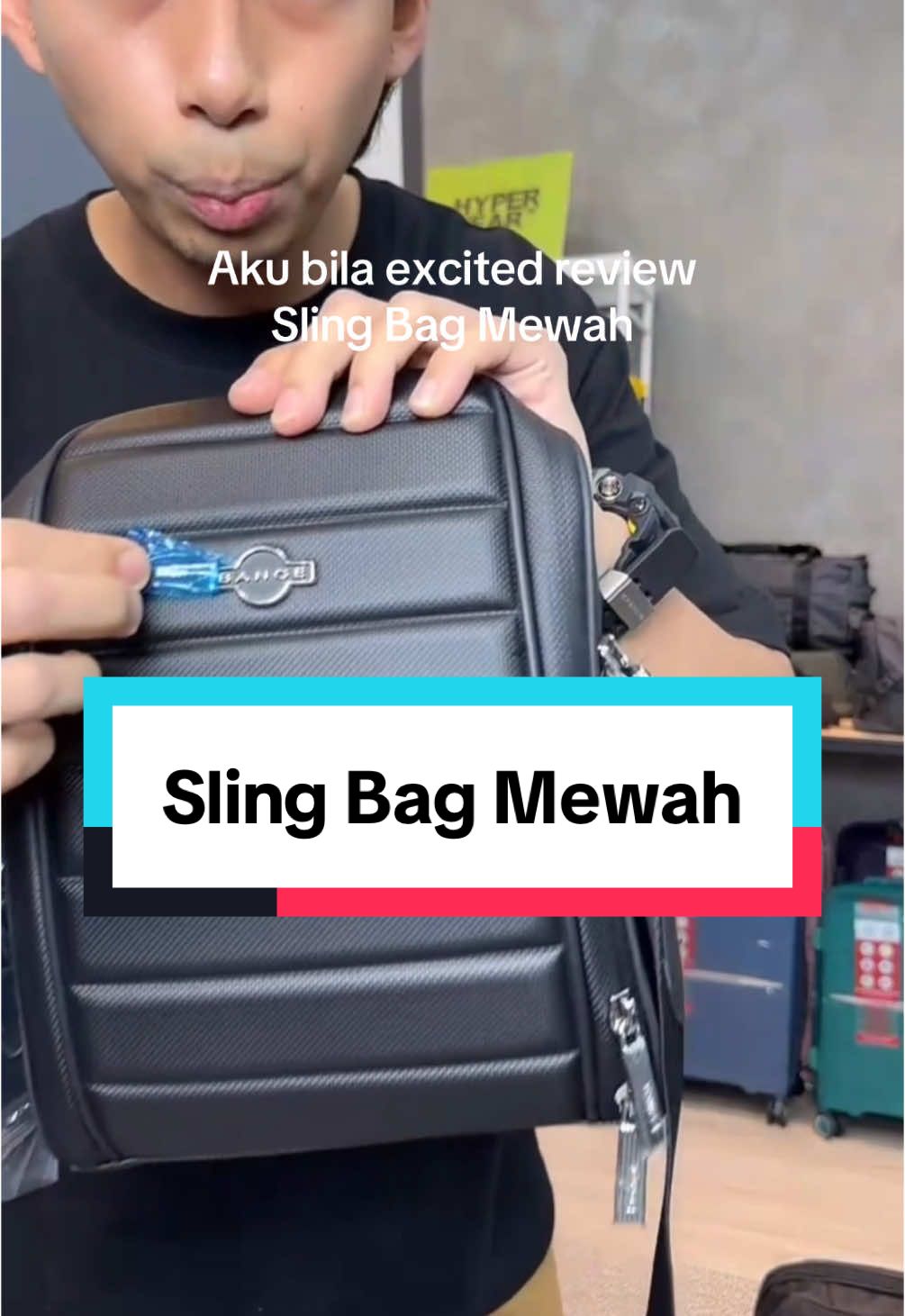 Bange dah start mari dengan design bag nye yang edisi mewah material microfibre #reviewbag #djangoempire #bag2uipoh #bange #slingbag #luxurybag grab kat link video ni @DJANGO EMPIRE 