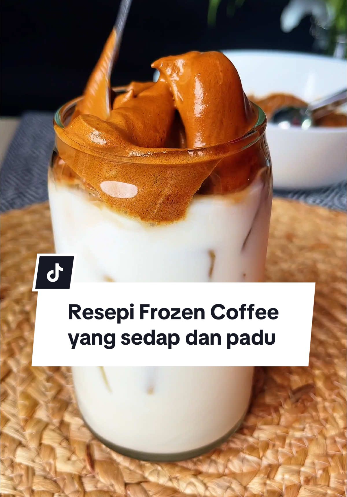 Resepi Frozen Coffee yang sedap dan padu. . 50g instant coffee 50g gula 100g air panas . #coffee #BenSukaBaking #Recipe