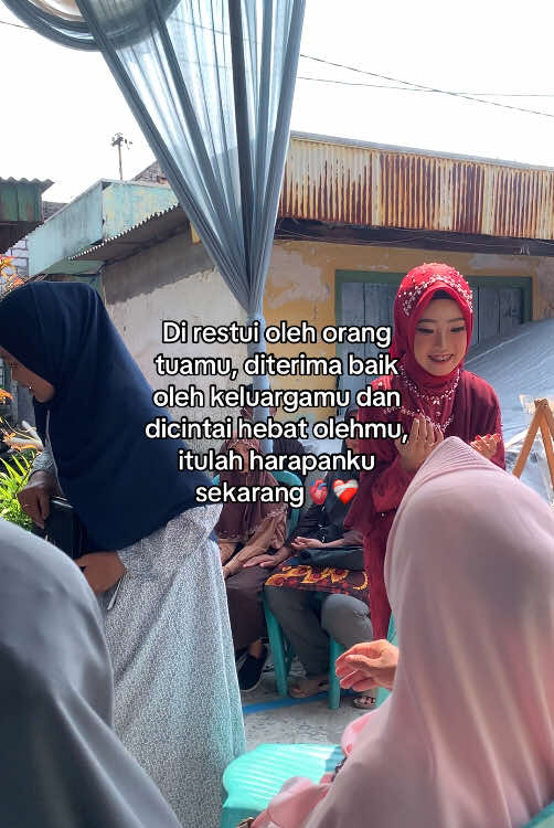 Masyallah Alhamdulillah mungkin ini jawaban dari segala doa-doaku❤️‍🩹 Save moment 26.11🤍 #enggagement #lamaran #otwhalal #januari #bagroundbiru #wedding #fyp #berandafyp #masukberandafyp #viral #calonistrimu 