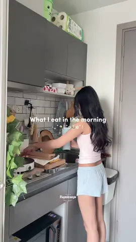 ไข่ดาวในวันทีีขี้เกียจ ‎⋆｡˚🍳   #Minivlog #Vlog #onedaywithme #fypシ #fyp #cooking #homecafe #homecafe #homedecor #bamicano #bamicano 