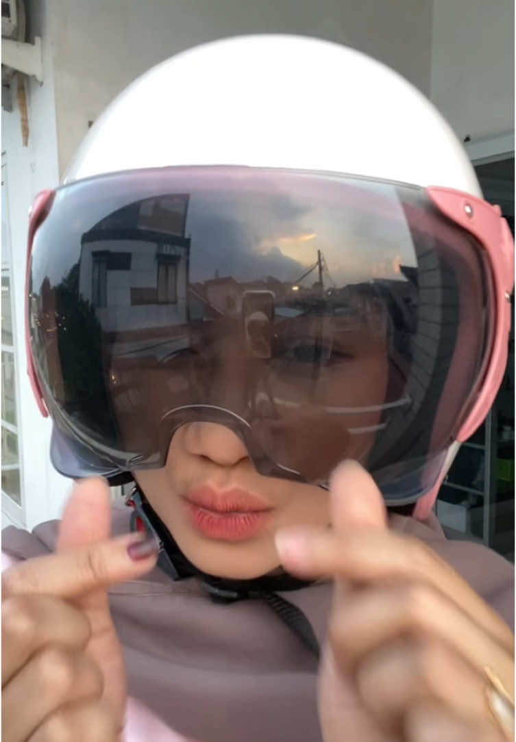 akhirnyaa helm yg gua incer sejak lama lagi promo jadi murah bgt gas lah langsung pada CO 😭🫵🏻 #pov #fyp #euforia2025 