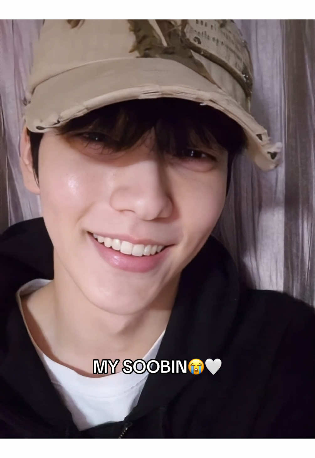 soobin live!!!🥹🌟 i missed that smile so much😭🤍🐰 #txt #soobin #weverselive #tomorrowxtogether #CapCut #moa 