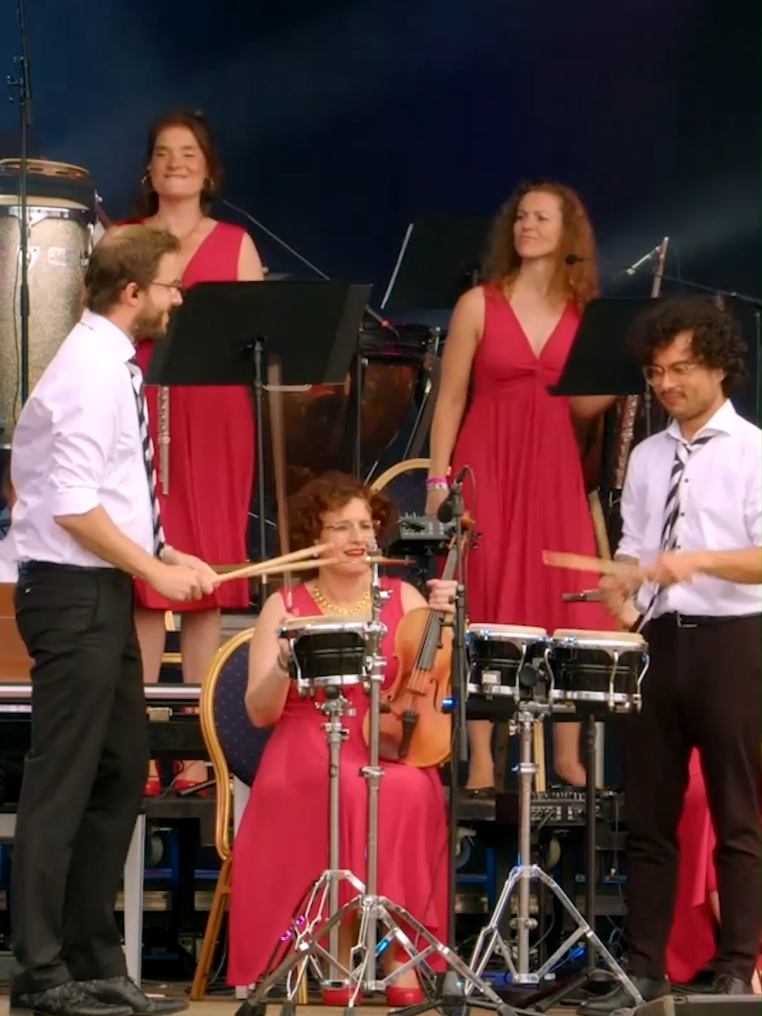 🥁 THE BONGO SONG.. Our percussionists Roel Meessen and Reggy van Bakel play the world famous The Bongo Song, originally performed by Safri Duo. This fantastic performance is recorded at the  @zwartecrossfestival in the Netherlands. 🎉 Enjoy!! #TheBongoSong #TheMaestro #TheEuropeanPopOrchestra