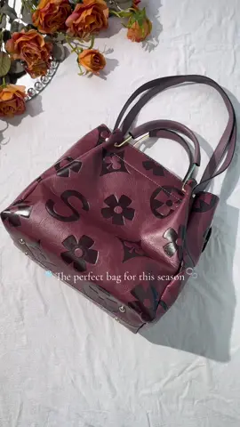 This color is really special, the perfect city bag ❤️🥹🫧🌷  #bag #bowulderbag #Fashionable #largecapacitybag #dailyuse #bow #totebags #spotlightfinds #bag #tiktokshop #fyp #viralvideo #shoulderbag #shoulderbags #casual #casualbag #cutebag #girlsbag #librarylife #travellife #girlfriendgift #cuteclothes #ValentinesDay #valentine #tiktokshoplastchance #tiktokshopnewyearnewaura