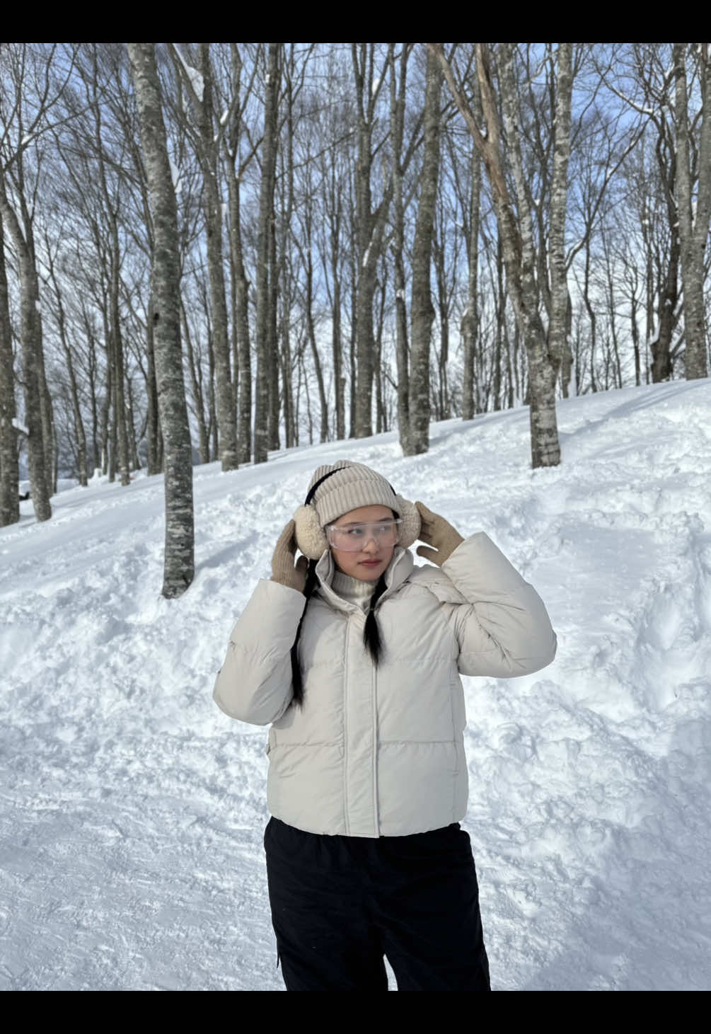 Heaven for a tropical girly like me 🥹 This is your sign to book a trip to Hakuba this year! 🤗❄️ #hakuba #nagano #japan #travel #snow #winter #bus #fyp #foryou #foryoupage #白馬 #長野 #日本 #旅行 #雪 #冬 #バス 