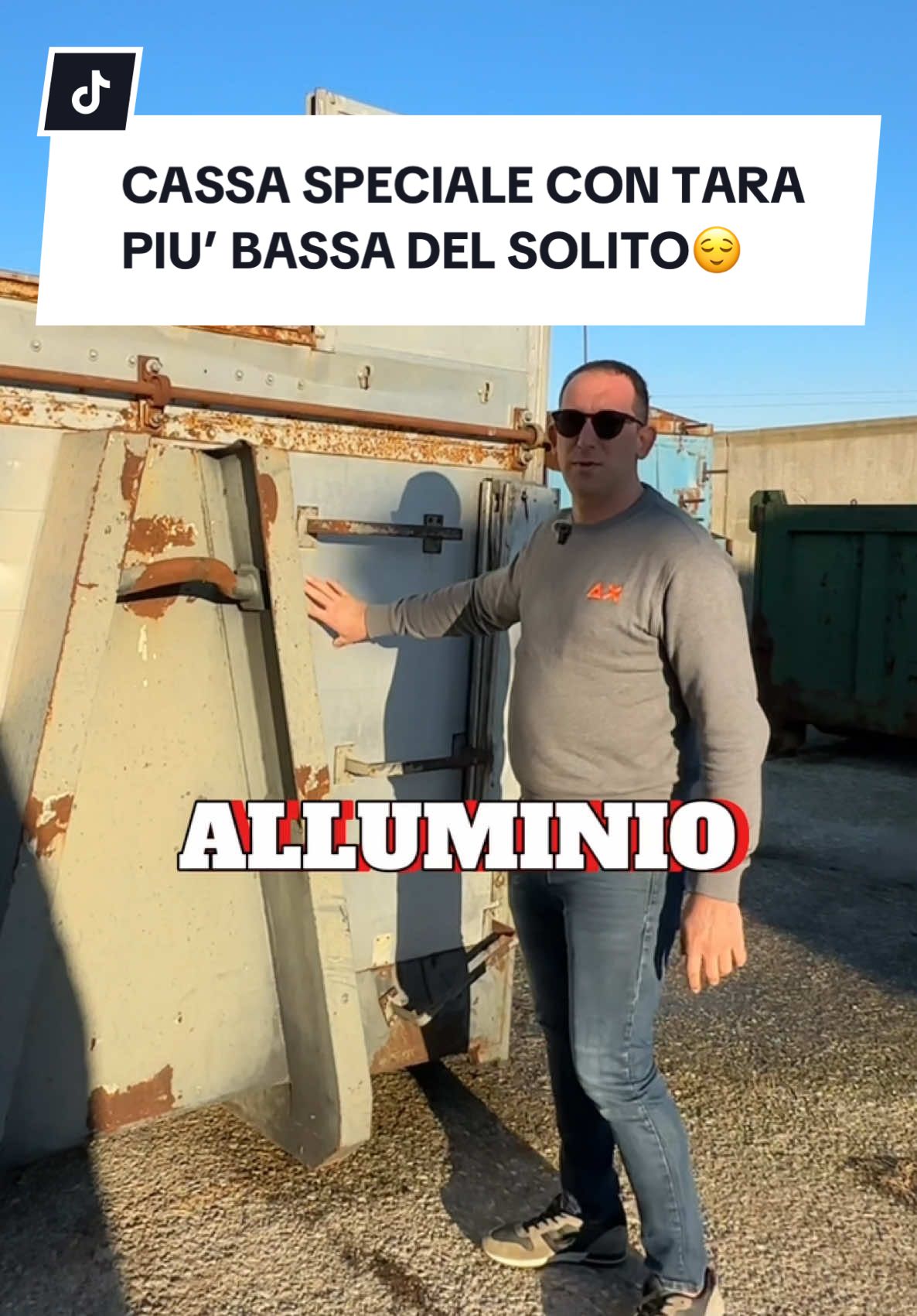 SPONDE IN ALLUMINIO✅ TARA PIÙ BASSA💪 Camion per lavorare, Scarrabili 🟡 per eccellere 🎯 A tutto il resto pensano i 🔵 rimorchi, le 🟢 attrezzature e i 🔴 container di ML Trucks! Contattaci per maggiori info e preventivi! 📞  340 5261972 📩  info@mltrucks.it ❤️ Clicca segui e metti like #camionscarrabili #containerscarrabili #mltrucks #spondeinalluminio #scarrabili_mltrucks 