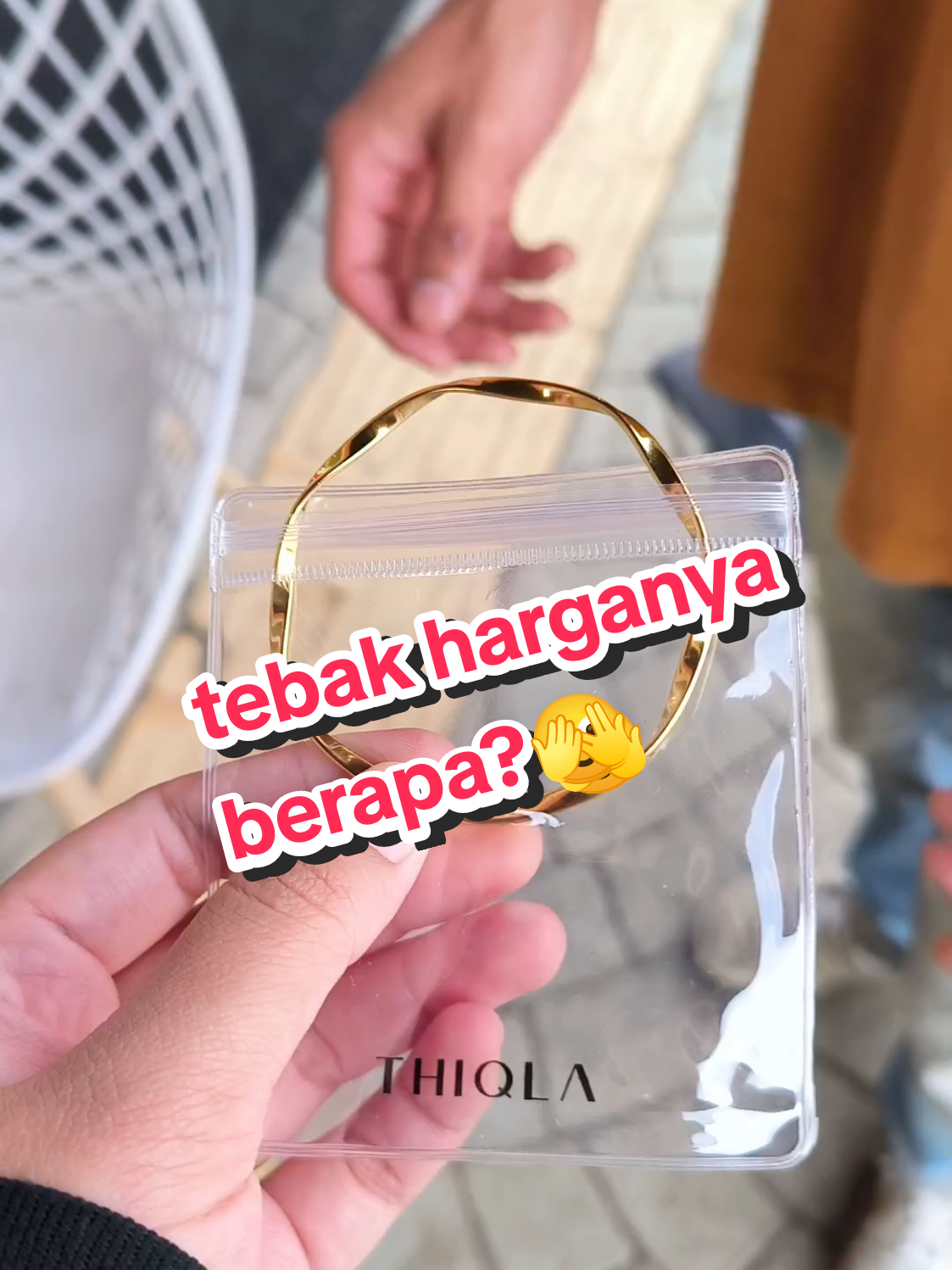 tebak harganya berapa?🫣  #Thiqla #Perhiasanmiripemasasli #PerhiasanThiqla #perhiasanEmas 