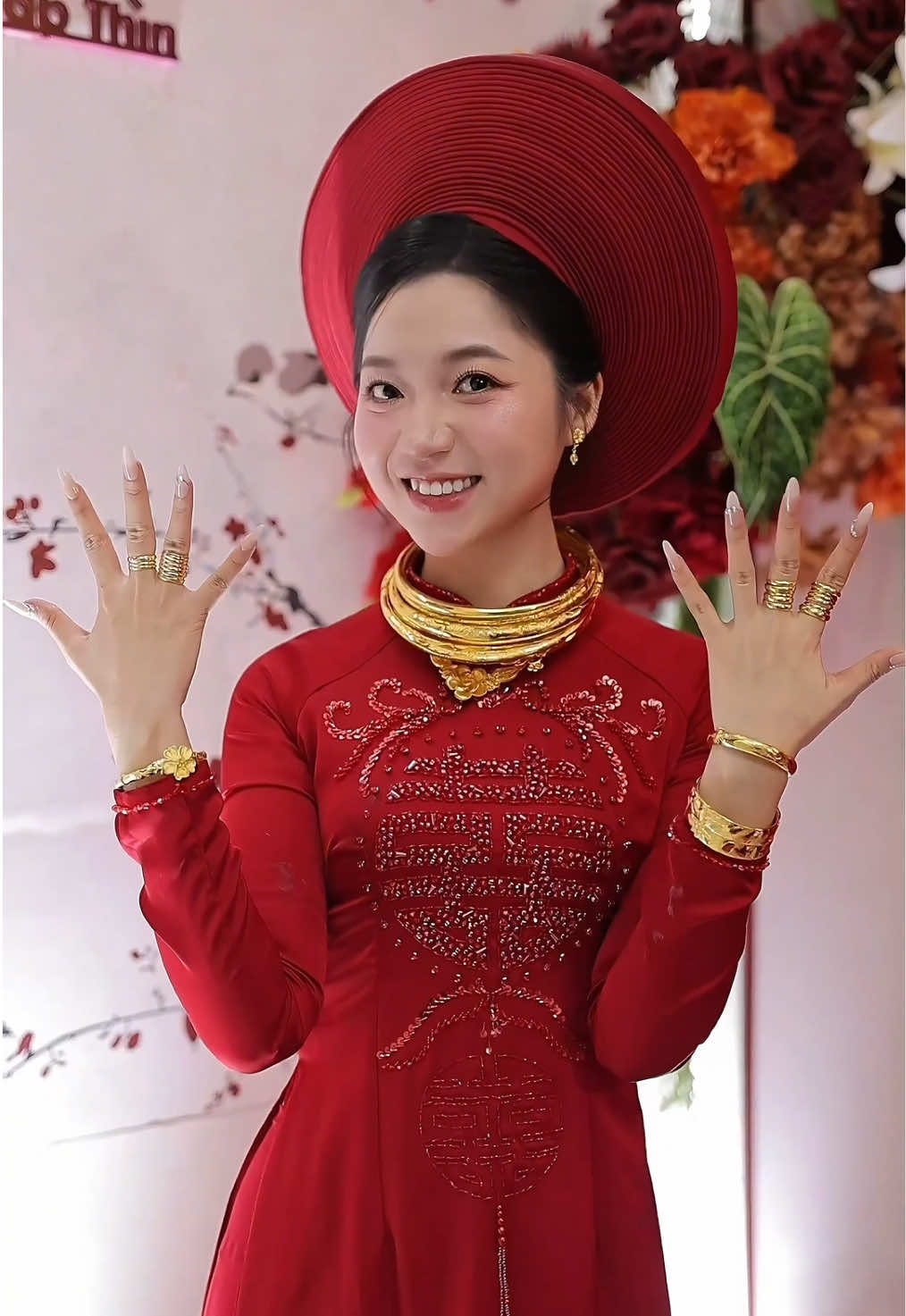 MAKEUP FOR BRIDAL Không phải ngẫu nhiên mà các nàng dâu luôn lựa chọn đội ngũ Makeup Artist nhà Phuoc Mai làm người đồng hành trong ngày trọng đại. Từ sự yêu thương và tin tưởng ấy, chúng mình không ngừng cố gắng để mang đến những layout makeup thanh thoát, tự nhiên mà vẫn đầy ấn tượng. Chúng mình đặc biệt chú trọng vào việc khơi dậy vẻ đẹp tự nhiên, giúp các cô dâu tỏa sáng một cách rạng ngời và kiêu sa, để mỗi khoảnh khắc trong ngày cưới đều thật hoàn hảo. ____________ ____________ 🧨🧨Ưu đãi VIP :  🧧Tặng 1.500.000 tiền mặt cho KH DK combo trọn gói cưới Vip 2 🧧Tặng 1.000.000 tiền mặt cho KH DK combo trọn gói cưới Vip 1 🧧Tặng 500.000 tiền mặt khi KH DK combo trọn gói cưới cơ bản Giảm 5% khi checkin tại shop. 📸 Tặng video hậu trường ghi lại quá trình chụp ảnh hoặc makeup tạo khoảnh khắc đẹp nhất. 🎁Quà tặng khi hoàn thành hợp đồng : Hộp quà TẾT cảm ơn và voucher giảm giá cho lần hợp tác tiếp theo. ____________ ____________ 𝐏𝐇𝐔𝐎𝐂 𝐌𝐀𝐈 𝐖𝐄𝐃𝐃𝐈𝐍𝐆  📞 𝗛𝗢𝗧𝗟𝗜𝗡𝗘 : 0935660506 - 0934826335  📍 𝗔𝗗𝗗𝗥𝗘𝗦𝗦 : 236 DIEN BIEN PHU - HUE CITY 𝗦𝗘𝗥𝗩𝗜𝗖𝗘 : | 𝗣𝗿𝗲-𝗪𝗲𝗱𝗱𝗶𝗻𝗴 𝗣𝗵𝗼𝘁𝗼𝘀𝗵𝗼𝗼𝘁𝘀 | 𝗕𝗿𝗶𝗱𝗮𝗹 𝗠𝗮𝗸𝗲𝘂𝗽 | 𝗪𝗲𝗱𝗱𝗶𝗻𝗴 𝗖𝗲𝗿𝗲𝗺𝗼𝗻𝗶𝗲𝘀 | 𝗘𝘃𝗲𝗻𝘁 𝗣𝗹𝗮𝗻𝗻𝗶𝗻𝗴 | 𝗖𝗼𝗺𝗺𝗲𝗿𝗰𝗶𝗮𝗹 𝗣𝗵𝗼𝘁𝗼𝗴𝗿𝗮𝗽𝗵𝘆  𝒯𝒽𝒶𝓃𝓀𝓈 𝒻ℴ𝓇 𝓉𝓇𝓊𝓈𝓉𝒾𝓃ℊ 𝓊𝓈