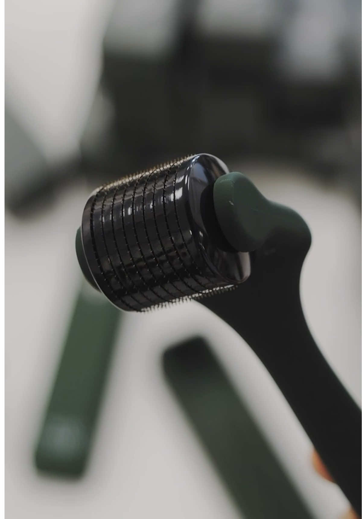 A Derma Roller is the perfect tool to maximise hair growth🤩  #dermaroller #hairgrowth #healthyhair