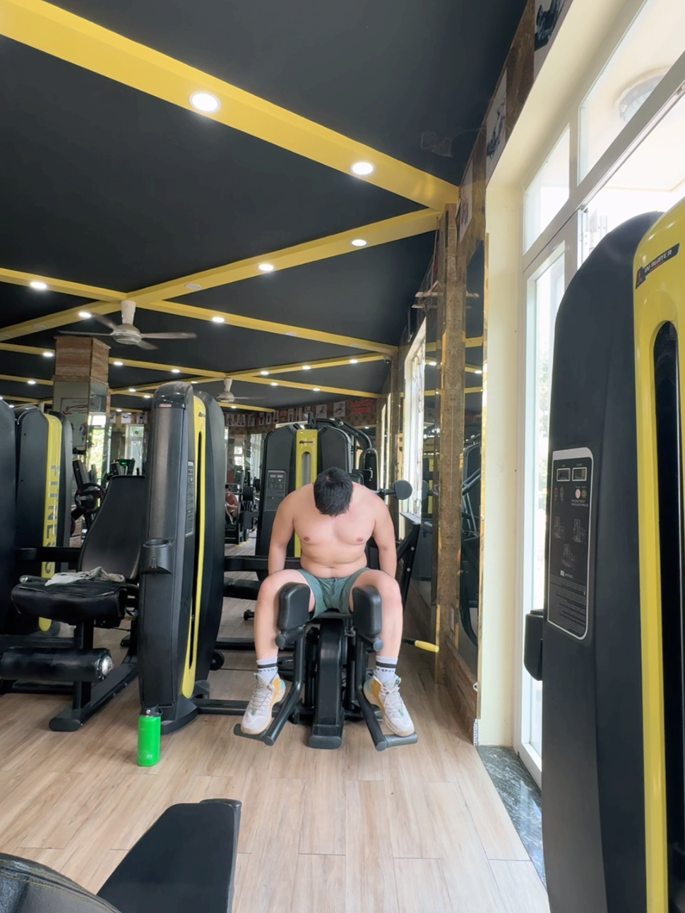 Muốn giảm cân huh? Đau bao tử như tui đi hiuhiu #bear #gaybear #traimientay #fyp #gym