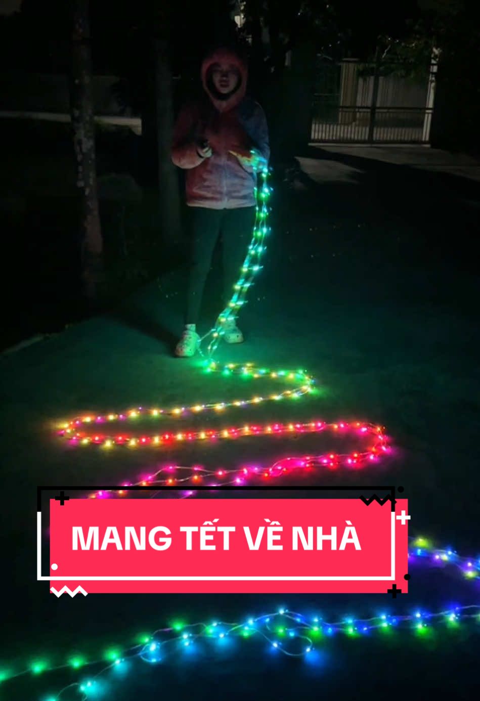 Đèn led trang trí nhà cửa sân vườn dây 10m 16 triệu màu chỉ hơn 70k #kimthanhday #denledthongminh #denledtrangtri #denledtrangtringoaitroi #denlednhaytheonhac #denleddecor #denled16trieumau 