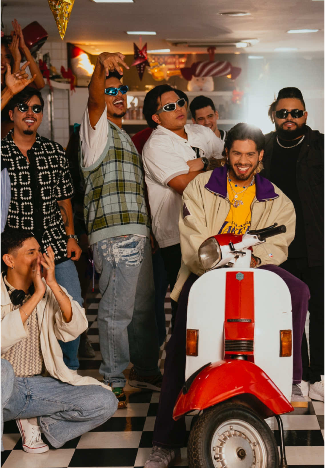 Assista agora ao videoclipe de #Envolvidao, novo HIT com meus parceiros @Breno Major _ @Alanzim Coreano @DJ DG e @Batidao Stronda , disponível no canal do Breno Major! Corre lá. XAMAAA! 🍀🙏🏻⚡️ #ZeFelipe #MusicaNova 