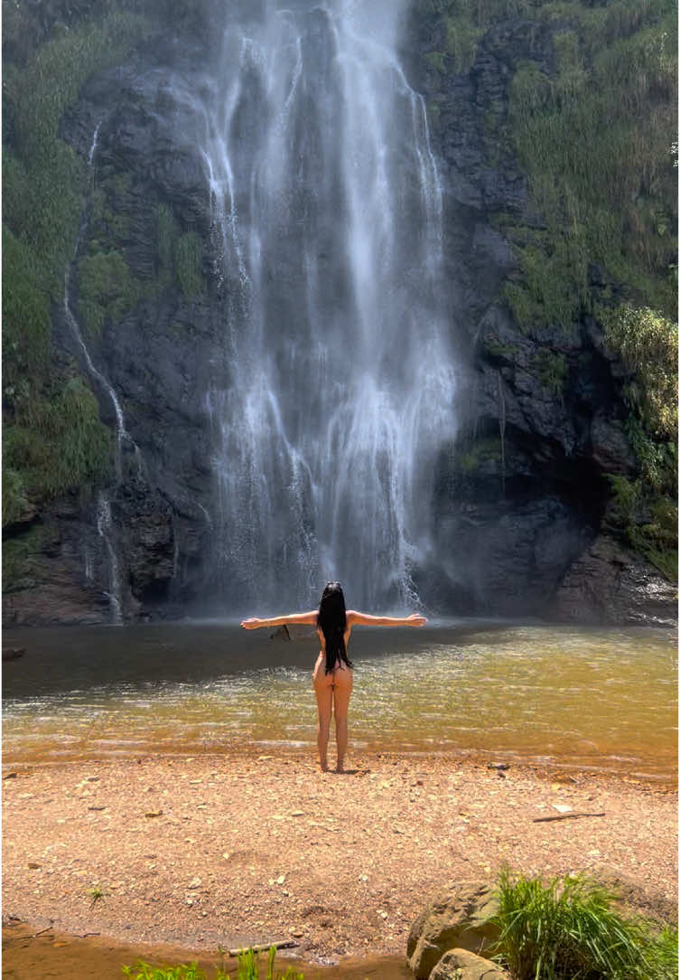 #surreal #ovideo #cachoeira #cachoeiravibes 