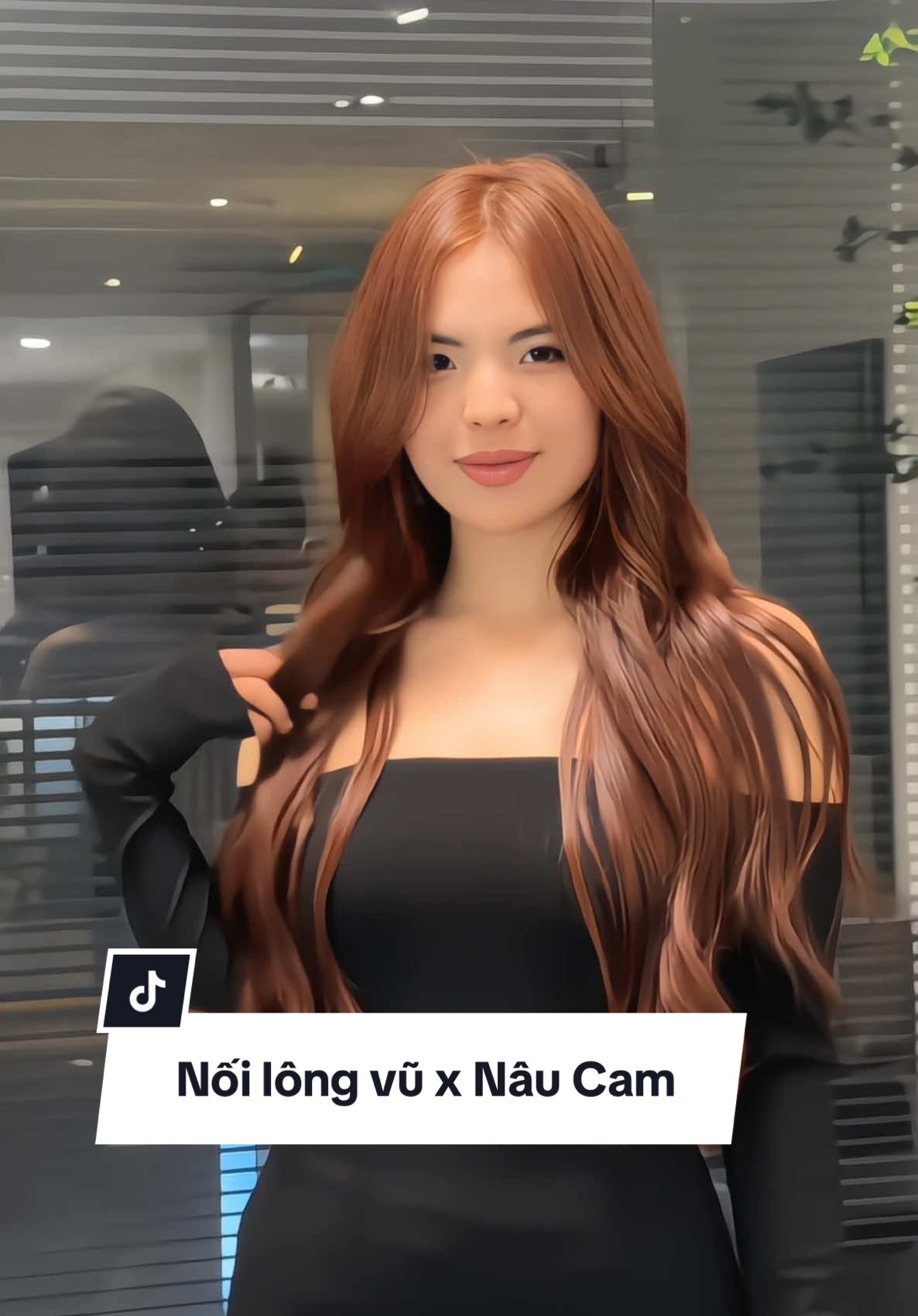 Nối tóc lông vũ 9D X Nâu Cam 🍊  ✨Tóc lông vũ 9D là kiểu nối tóc sử dụng các sợi tóc được gắn một cách tự nhiên, mỏng nhẹ như lông vũ, tạo cảm giác mềm mại và không gây nặng đầu. ✨Ưu điểm:       • Giữ được vẻ tự nhiên, mềm mại, phù hợp cho cả tóc mỏng và dày. 	• Không gây đau cộm hay khó chịu khi sử dụng. 	• Tăng độ dày và chiều dài một cách tự nhiên. #noitoclongvu #reviewnoitoc #noitocdep #noitocgiare #noitocbalayage #reviewsalontoc #noitoclongvu9d #noitoc #noitoclaze #noitocinvisible #noitockhonggayrung #noitocemnhe #noitocsaigondep #noitocuytin #noitocchatluong #salonuytinsaigon #noitockhongnutthat #noitocquan1 #noitockimcuong #noitoclight #noitockimtuyen #noitoc #noitocchuyennghiep #noitoctainha #noitocmoinhat #noitochcm #noitocbaonhieutien #noitockythuatmoi #noitocodaudeptphcm