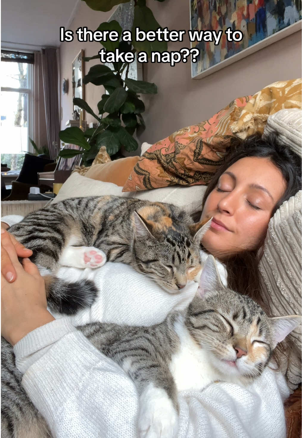 Healing while you’re sleeping? Count me in 😏 Do you sleep with your pet?🥰  #caturday #cute #cat #catlover #catsofinstagram #cats_of_world #catlife #catlife #cats #cats_of_instagram #fyp #explore #explorepage #catsoftiktok #kittensoftiktok #foryoupage #purr #asmr #catasmr #purring #viralvideos #cuddle #cuddlebuddy #cuddletime #tabby #tabbycats #kittensofinstagram #therapy #MentalHealth #mentalhealthmatters 